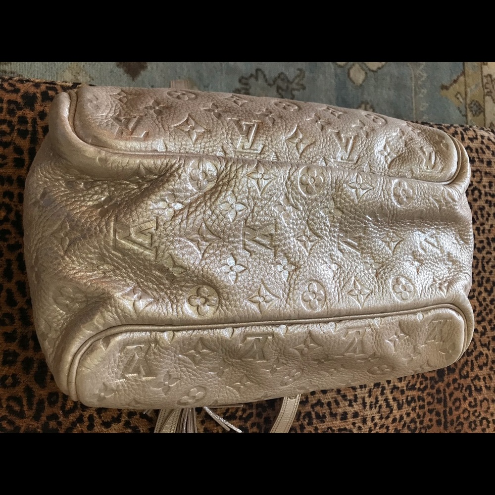 RARE AF Louis Vuitton Comete Bag in Peach Shimmer - LIKE NEW 🤩 Britney Spears - Picture 8 of 15